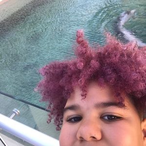 Meet your Posher, Cameron